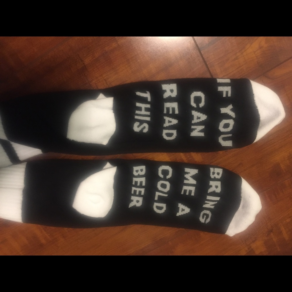 🍻If you can read this bring me beer socks 🍻